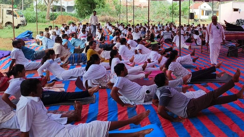 International Yoga Day: 50 ಆಸನಗಳ ಪ‍್ರದರ್ಶನ
