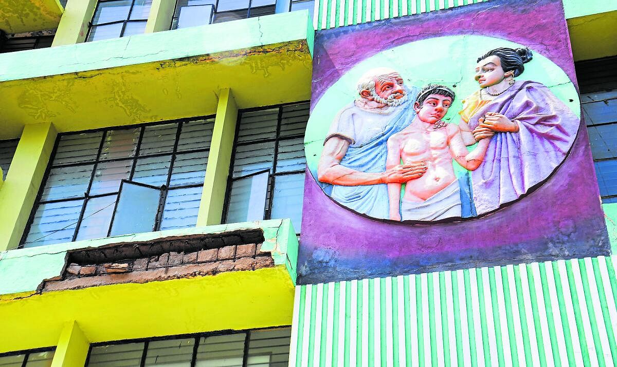 ದಾವಣಗೆರೆ: ಜಿಲ್ಲಾ ಆಸ್ಪತ್ರೆಯೇ ರೋಗಗ್ರಸ್ಥ!