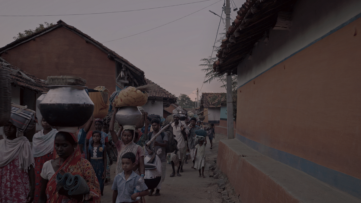 ಟಾರ್‌ಟಾಯಿಸ್‌ ಅಂಡರ್‌ದ ಅರ್ಥ್‌– ಚಿತ್ರದ ದೃಶ್ಯ