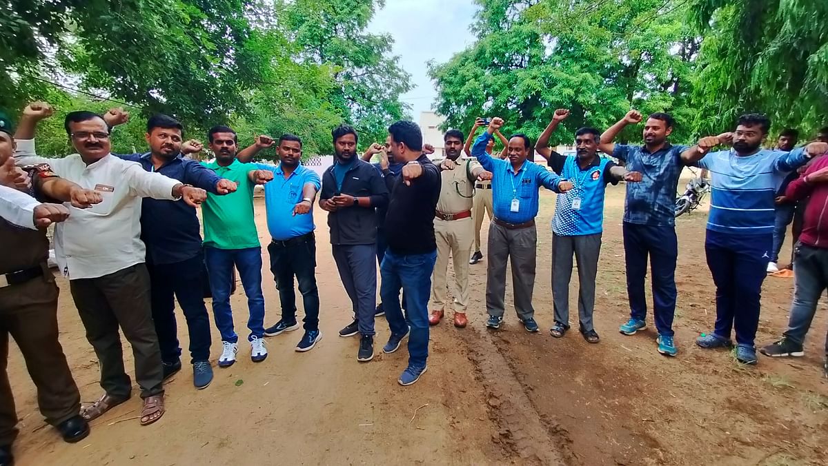 ಪರಿಸರ ಸಂರಕ್ಷಣೆ ಮಾಡುವ ಬಗ್ಗೆ ಪ್ರತಿಜ್ಞೆ ಮಾಡಿದರು