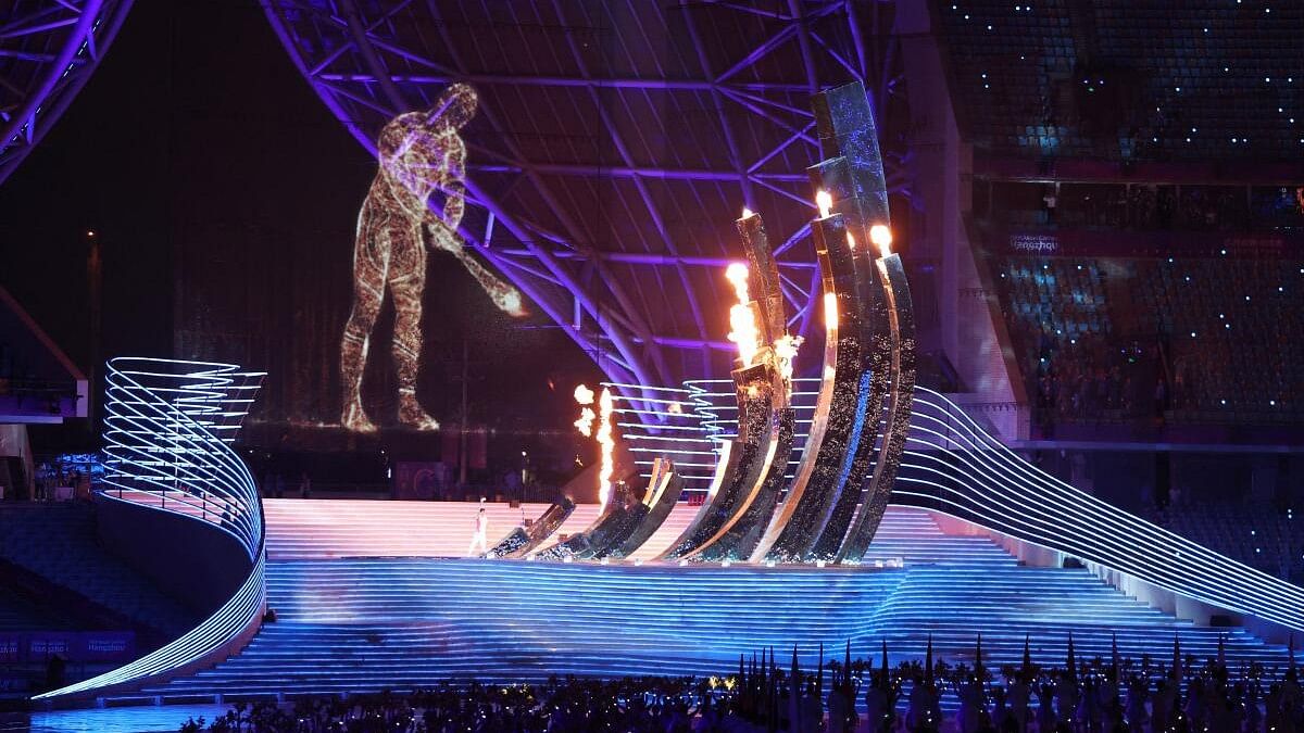 PHOTOS | Asian Games: 19ನೇ ಏಷ್ಯನ್‌  
ಗೇಮ್ಸ್‌ಗೆ ವರ್ಣರಂಜಿತ ಚಾಲನೆ