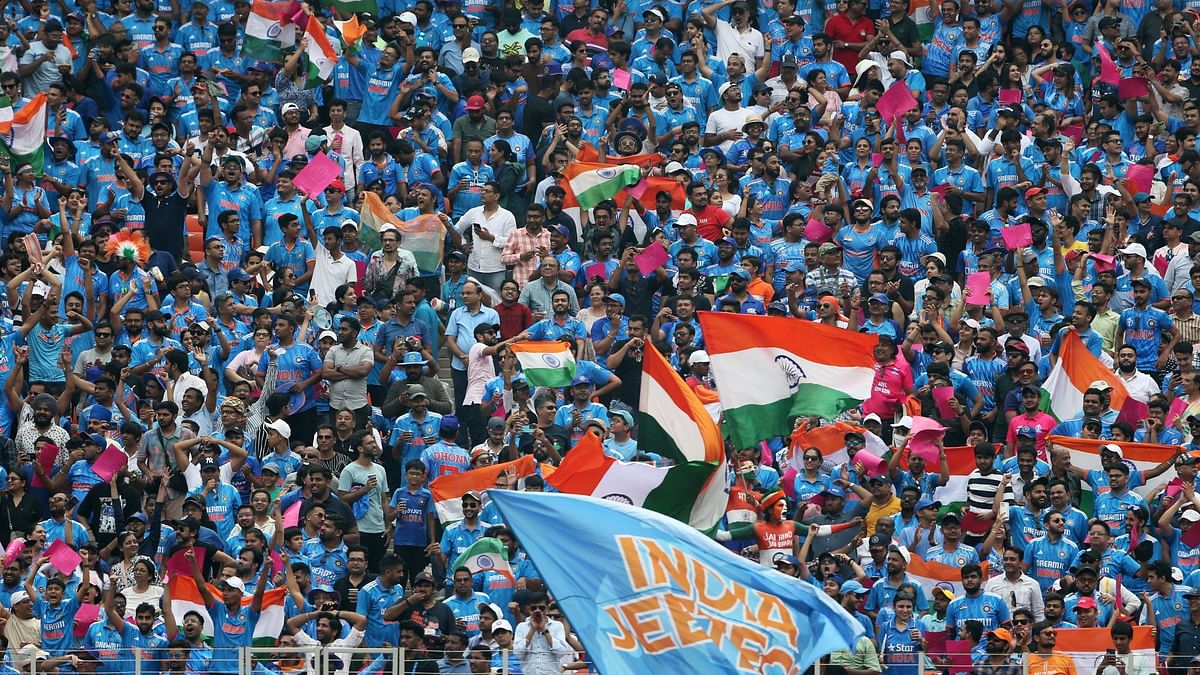 IND vs PAK: ಭಾರತಕ್ಕೆ ಹ್ಯಾಟ್ರಿಕ್ ಜಯ; ಹೈವೋಲ್ಟೇಜ್ ಪಂದ್ಯದ ಆಕರ್ಷಕ ಚಿತ್ರಗಳು