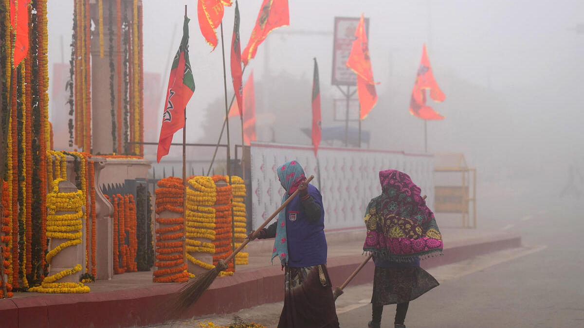 Ayodhya | ಅಯೋಧ್ಯೆಗೆ ಪ್ರಧಾನಿ ಮೋದಿ ಭೇಟಿ: ನಗರಕ್ಕೆ ಅಲಂಕಾರ, ಬಿಗಿ ಭದ್ರತೆ