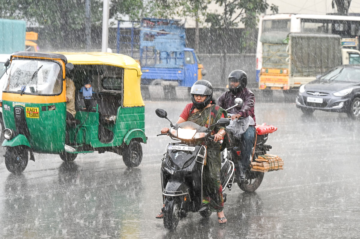 ನಗರದಲ್ಲಿ ಸುರಿದಿದ್ದ ಮಳೆ (ಸಂಗ್ರಹ ಚಿತ್ರ).