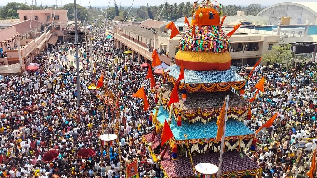 ತುಮಕೂರು: ಅದ್ದೂರಿಯಾಗಿ ನೆರವೇರಿದ ಸಿದ್ಧಗಂಗಾ ಜಾತ್ರೆ
