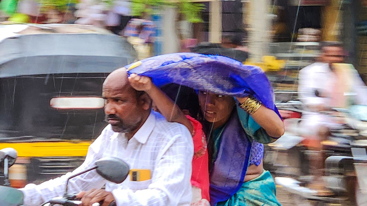 Koppal Rains | ಕೊಪ್ಪಳ: ಜನರಿಗೆ ಹರ್ಷ ತಂದ ಮಳೆ