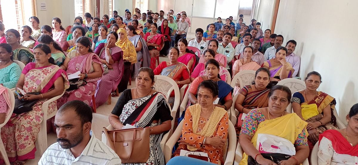 ತರಬೇತಿ ಕಾರ್ಯಗಾರದಲ್ಲಿ ಪಾಲ್ಗೊಂಡಿದ್ದ ಸಿಬ್ಬಂದಿ