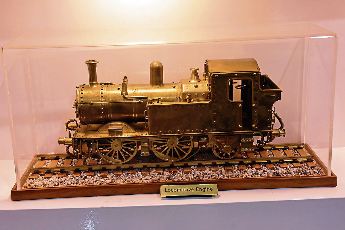 ರೈಲು ಎಂಜಿನ್‌ (locomotive engine)