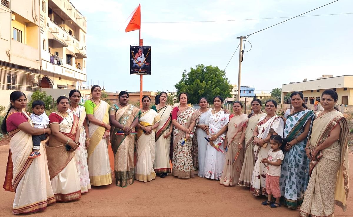 ಬೀದರ್‌ನ ಕಲ್ಯಾಣ ನಗರದ ಬಸವೇಶ್ವರ ವೃತ್ತದಲ್ಲಿ ಬಸವ ಜಯಂತಿ ಆಚರಿಸಲಾಯಿತು