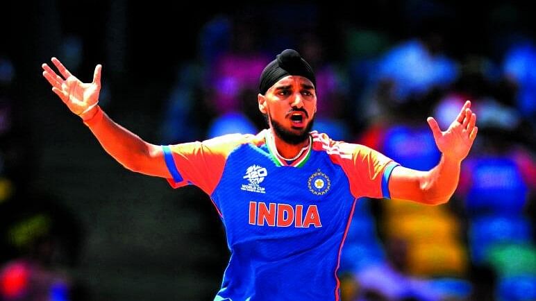 T20 WC | ಭಾರತೀಯ ಆಟಗಾರರಿಂದ ಚೆಂಡು ವಿರೂಪ: ಪಾಕ್ ದಿಗ್ಗಜ ಆರೋಪ