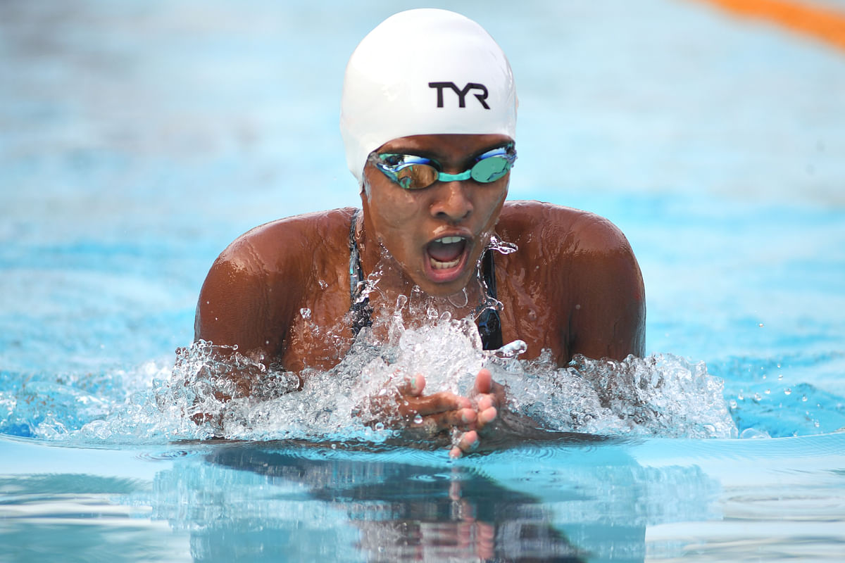 Dhinidhi Desinghu of karnataka created a new national record in the 200m IM for Group III Girls at 47th Junior National Aquatic Championships at Basavanagudi Aquatic Centre in Bengaluru on Thursday. DH Photo/ B H Shivakumar