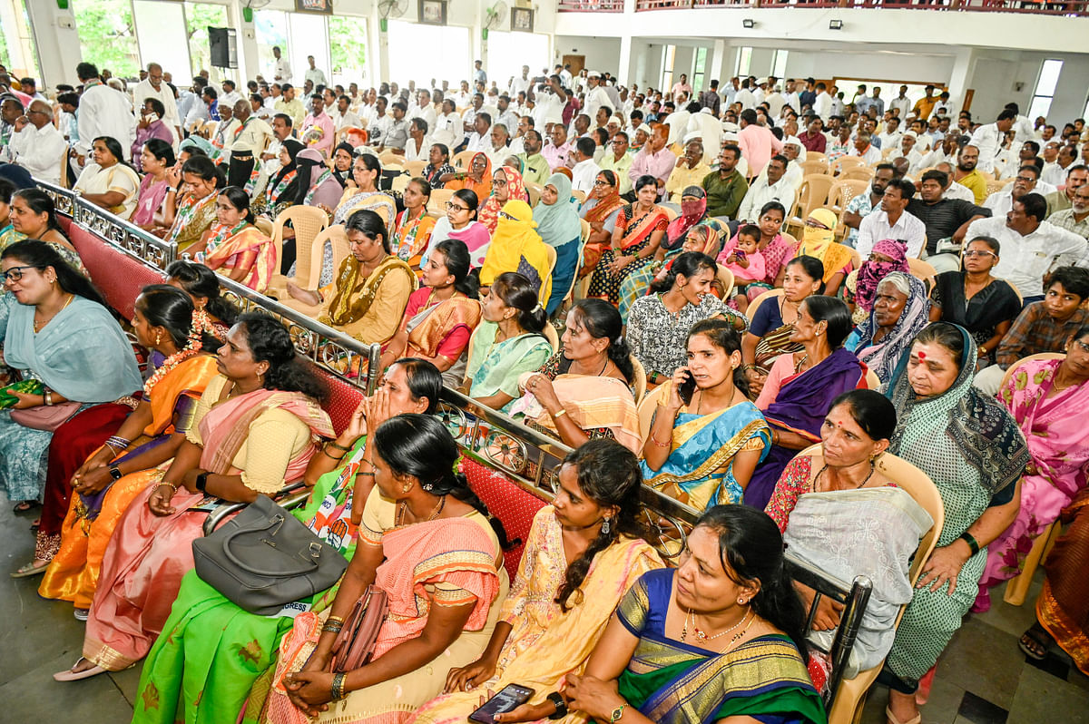 ಕಲಬುರಗಿಯಲ್ಲಿ ಗುರುವಾರ ನಡೆದ ಅಭಿನಂದನಾ ಸಮಾರಂಭದಲ್ಲಿ ಪಾಲ್ಗೊಂಡಿದ್ದ ಕಾರ್ಯಕರ್ತರು –ಪ್ರಜಾವಾಣಿ ಚಿತ್ರ