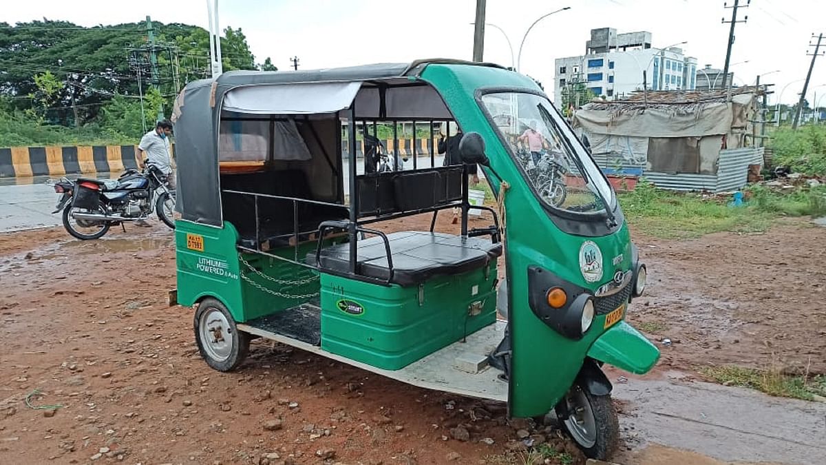 ಸ್ಮಾರ್ಟ್‌ ಸಿಟಿ ಯೋಜನೆಯಡಿ ನೀಡಲಾದ ಇ–ಆಟೊ ಮೂಲೆ ಸೇರಿರುವುದು 