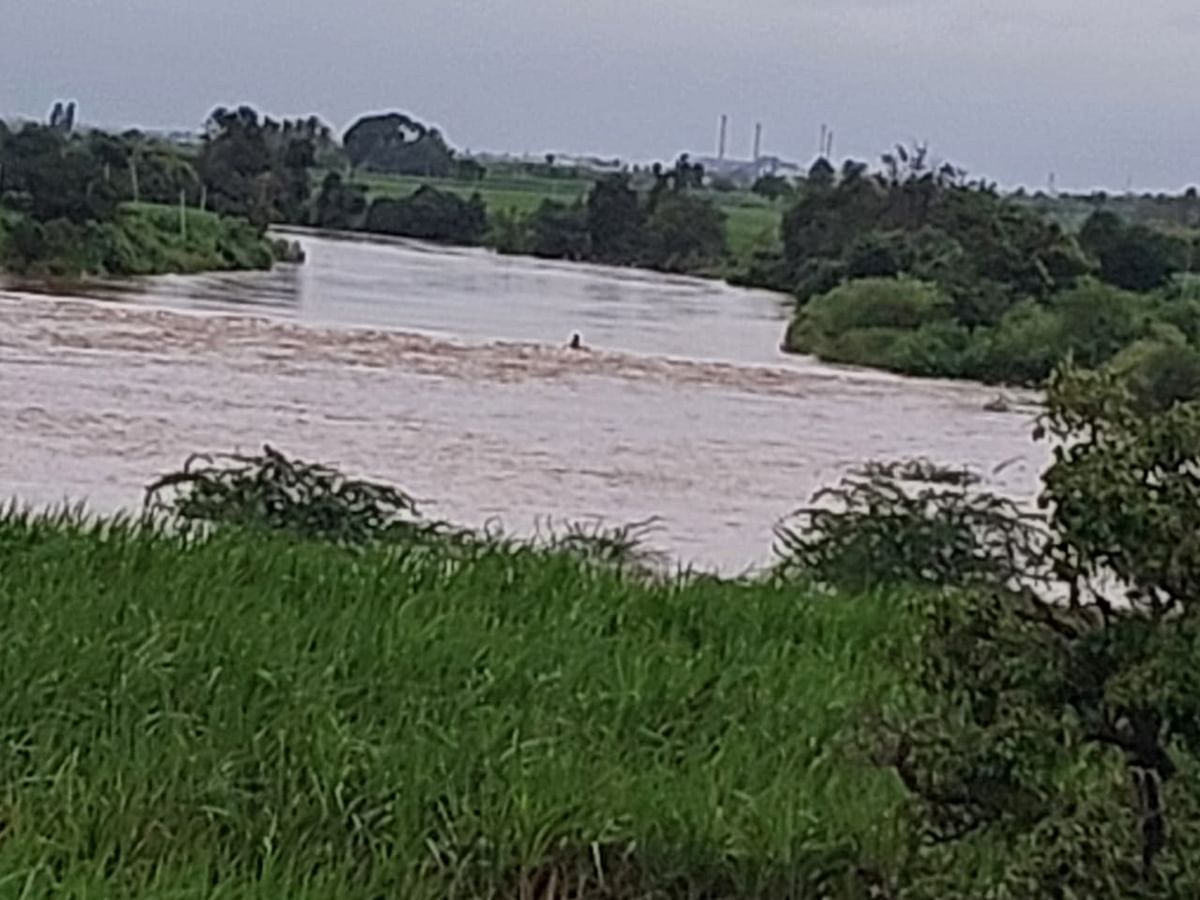 ಮುಧೋಳ ತಾಲ್ಲೂಕಿನಲ್ಲಿ ತುಂಬಿ ಹರಿಯುತ್ತಿರುವ ಘಟಪ್ರಭಾ ನದಿ