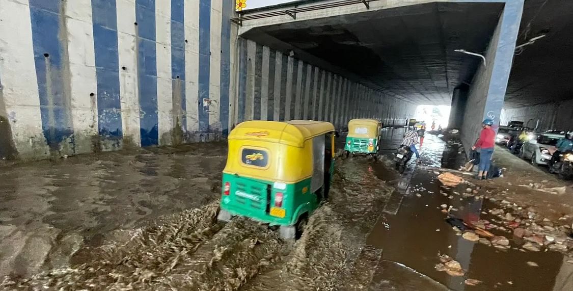  ಜಯದೇವ ಅಂಡರ್‌ಪಾಸ್‌ನಲ್ಲಿ ನೀರು ನಿಂತಿರುವ ದೃಶ್ಯ