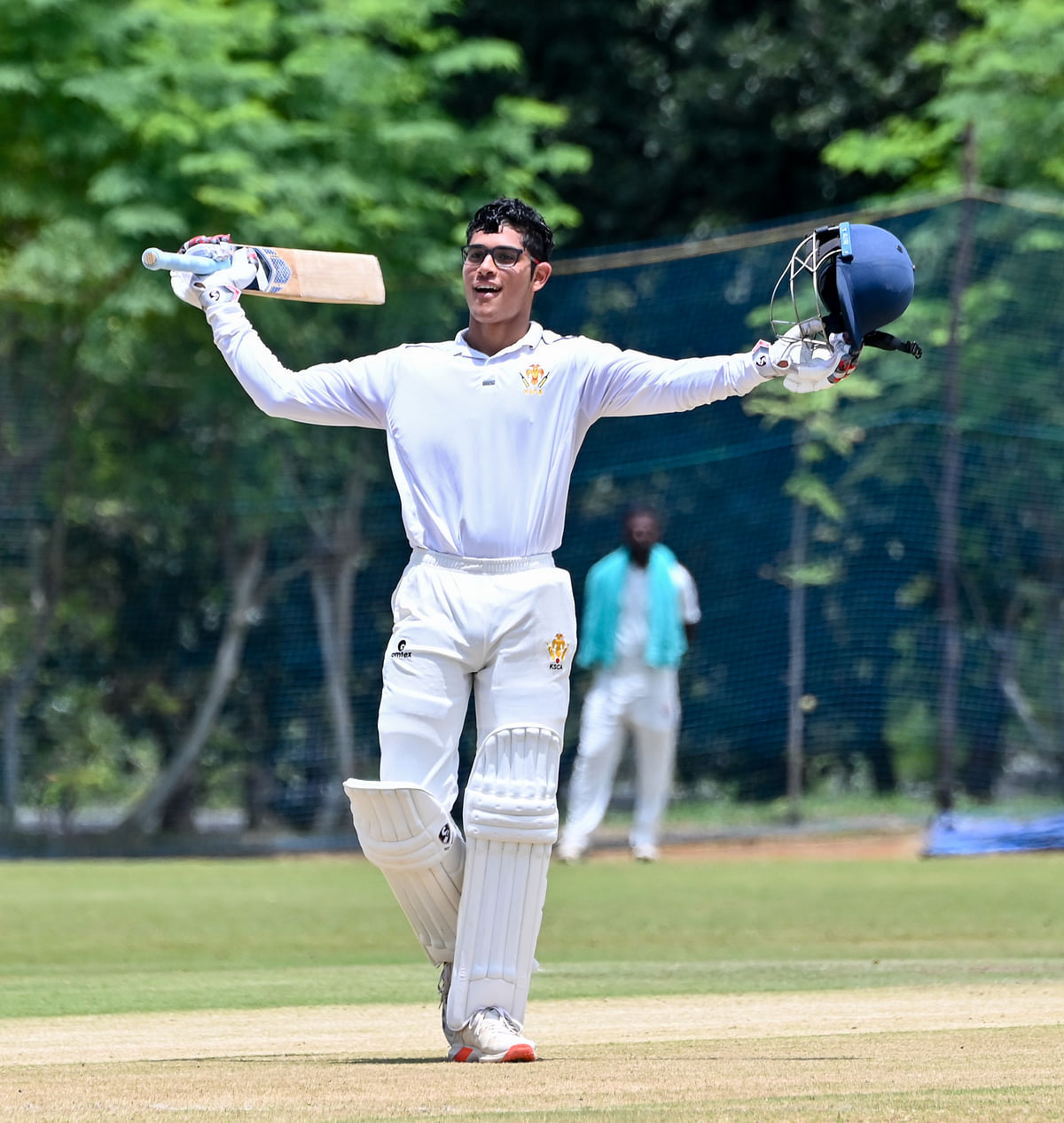 ಕರ್ನಾಟಕ ಕೋಲ್ಟ್ಸ್‌ ಪರ ಶತಕ ಸಿಡಿಸಿದ (191) ಪಿ. ಧ್ರುವ್‌ – ಪ್ರಜಾವಾಣಿ ಚಿತ್ರ: ಅನೂ‍ಪ್‌ ರಾಘ್‌ ಟಿ.