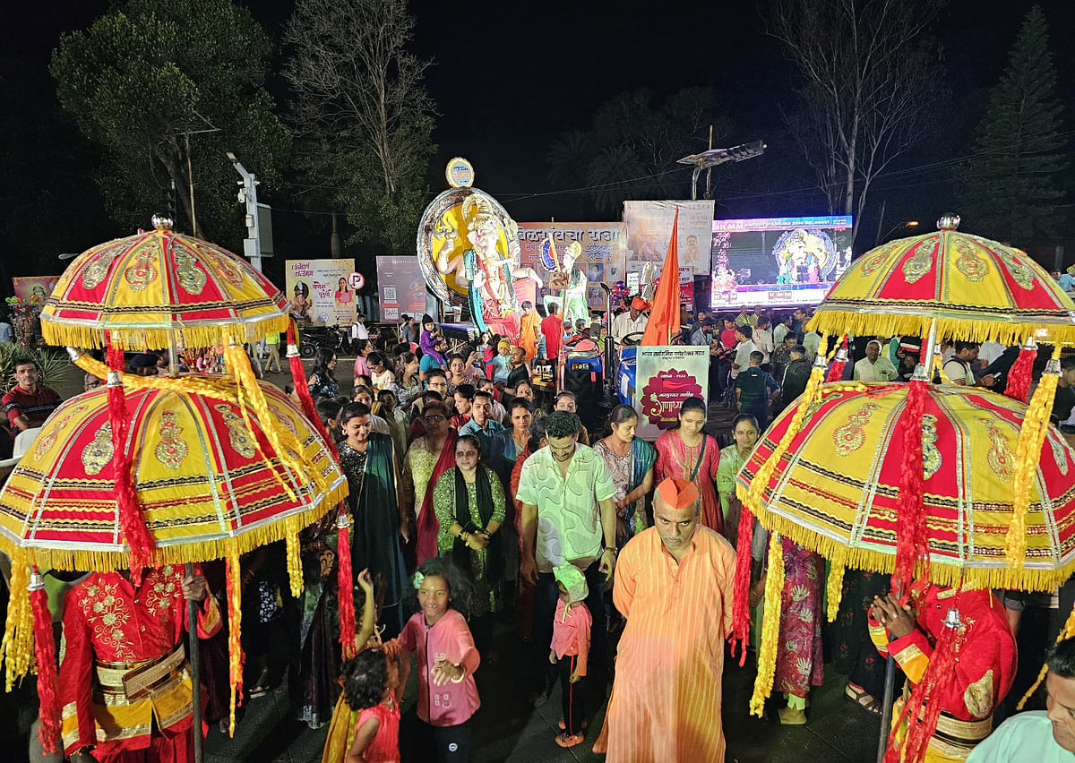 ಬೆಳಗಾವಿಯಲ್ಲಿ ಮಂಗಳವಾರ ರಾತ್ರಿ ಗಣೇಶ ಮೂರ್ತಿಗಳ ವಿಸರ್ಜನಾ ಮೆರವಣಿಗೆ ವೈಭವದಿಂದ ನಡೆಯಿತು