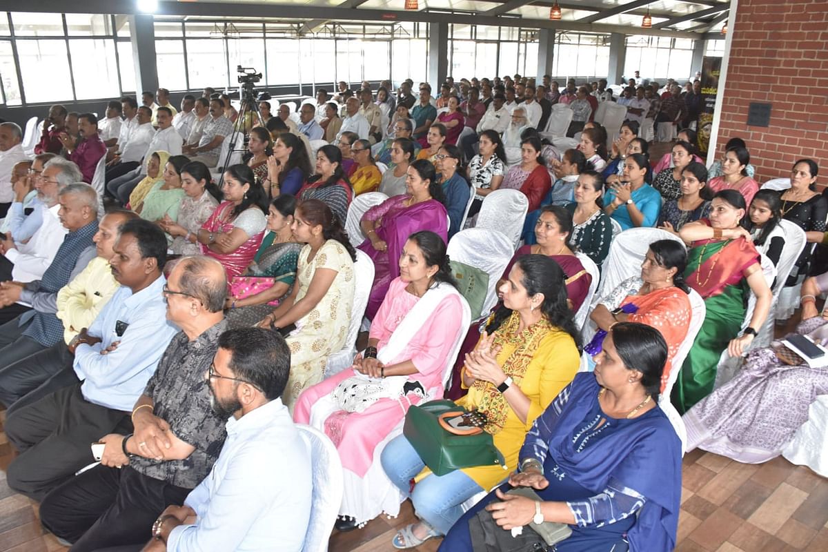 ಕಾರ್ಯಕ್ರಮದಲ್ಲಿ ಭಾಗವಹಿಸಿದ್ದ ಸಭಿಕರು