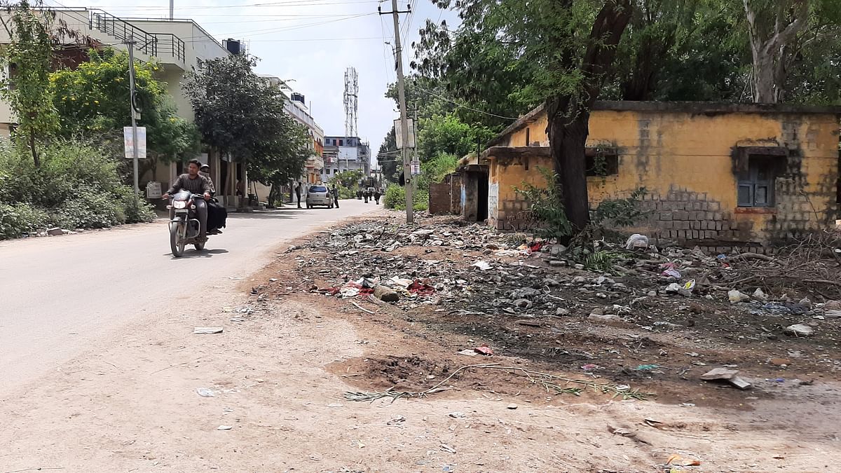 ರಾಯಚೂರಿನ ಡ್ಯಾಡಿ ಕಾಲೊನಿ ಹಾಗೂ ಕೆಇಬಿ ಕಾಲೊನಿ ಮಧ್ಯದ ರಸ್ತೆಯ ದುಸ್ಥಿತಿ