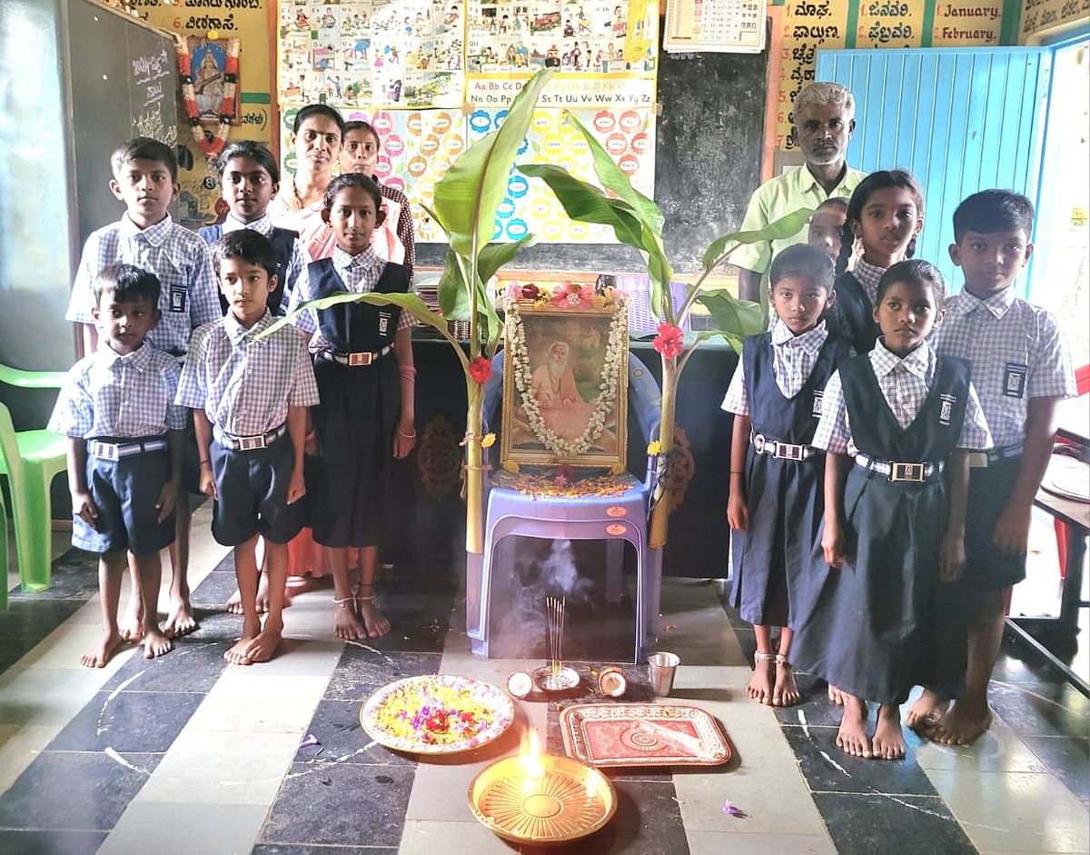 ಕುದೂರು ಹೋಬಳಿಯ ಬೆಟ್ಟಹಳ್ಳಿ ಕಾಲೋನಿ ಸರ್ಕಾರಿ ಶಾಲೆಯಲ್ಲಿ ಗುರುವಾರ ವಾಲ್ಮೀಕಿ ಜಯಂತಿಯನ್ನು ಆಚರಿಸಲಾಯಿತು.