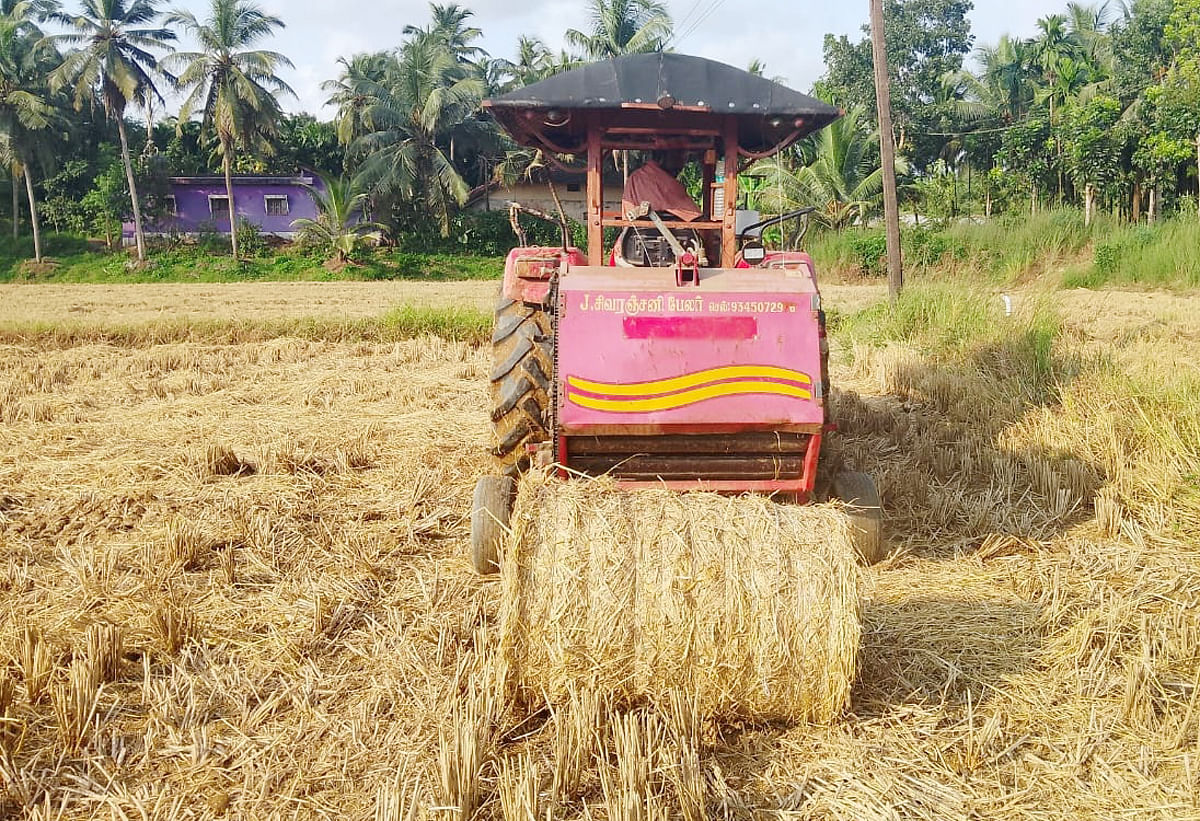 ಆಧುನಿಕ ಭತ್ತ ಕಟಾವು ಯಂತ್ರ