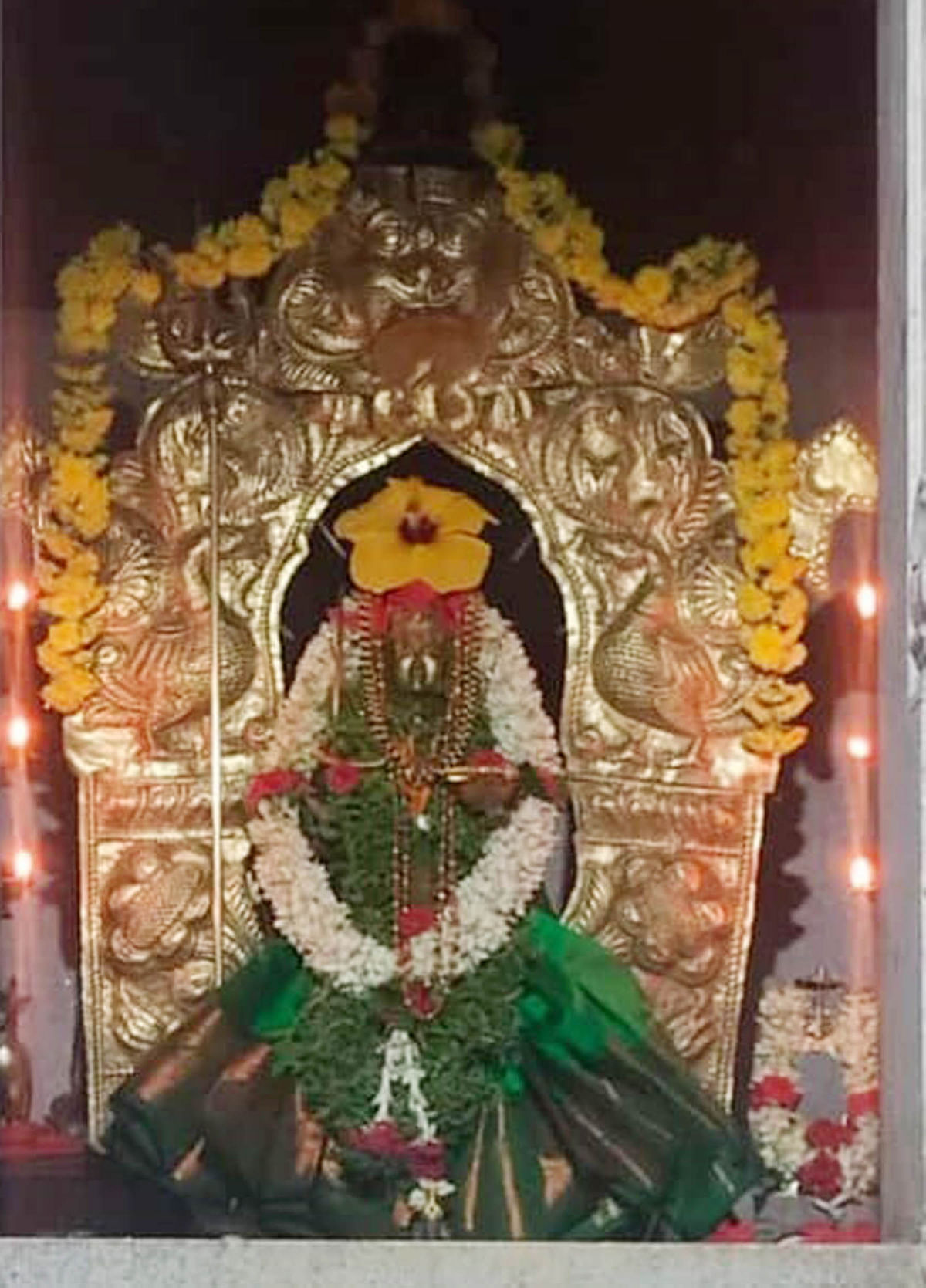 ದೇವಸ್ಥಾನದ ಗರ್ಭಗುಡಿ ಒಳಗಿನ ಬೆಟ್ಟಚಿಕ್ಕಮ್ಮ ಮೂರ್ತಿ