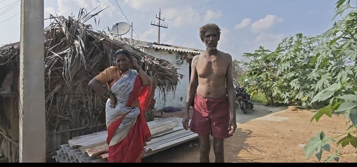 ಕೆರೆ ದಡದ ತಾತ್ಕಾಲಿಕ ಆಸರೆ