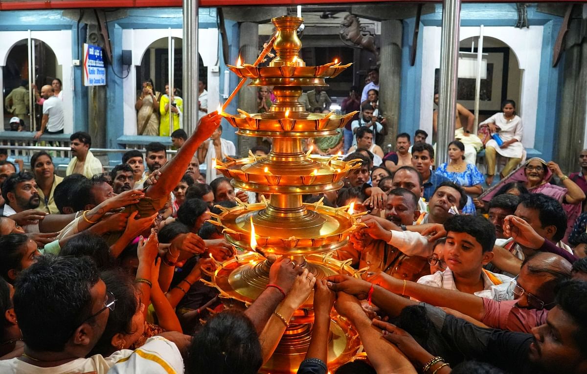 ಧರ್ಮಸ್ಥಳ ಲಕ್ಷದೀಪೋತ್ಸವದ ಸಂಗ್ರಹ ಚಿತ್ರ