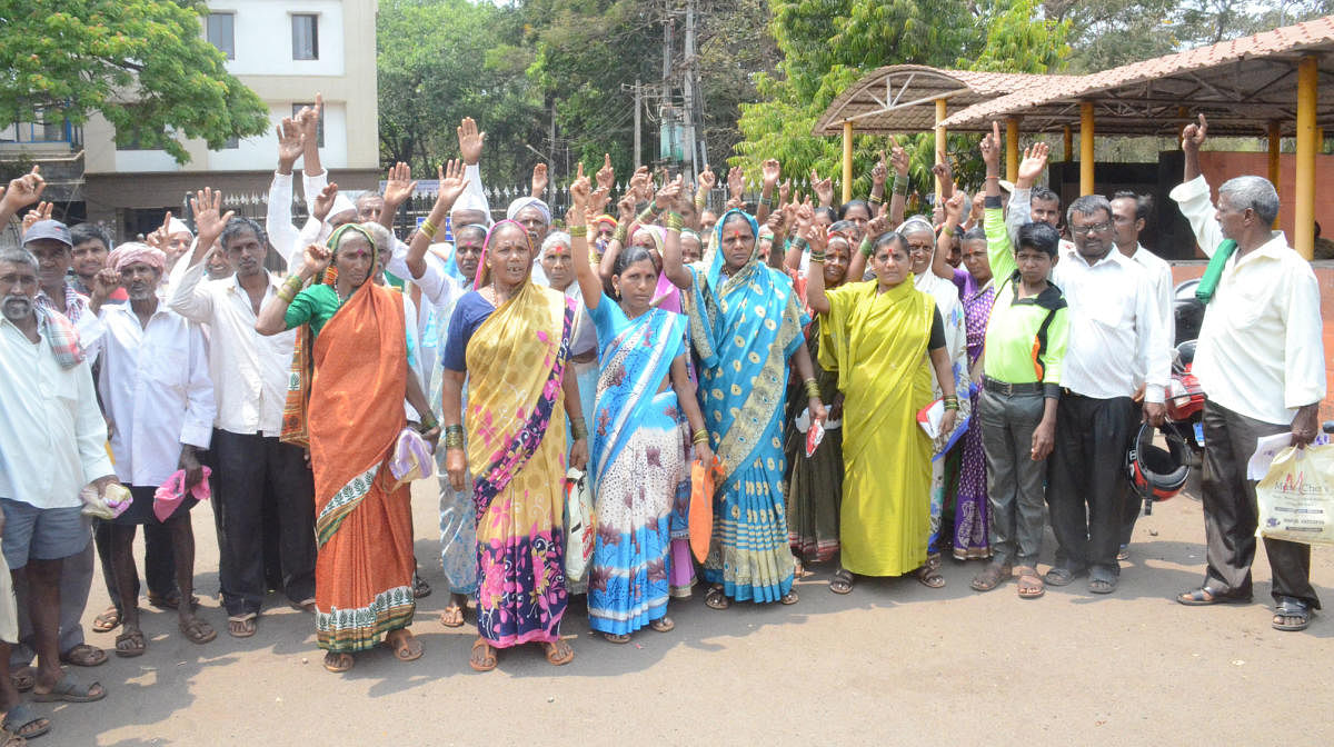 ಸಾಲ ಮನ್ನಾ: ಬ್ಯಾಂಕ್‌ಗಳಿಂದ ನಿರಾಕರಣೆಗೆ ಆಕ್ರೋಶ