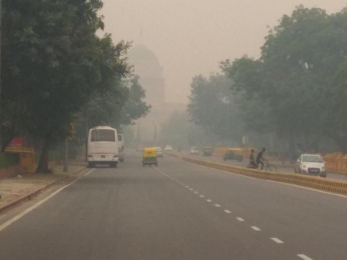 ದೆಹಲಿ: ಅಪಾಯಕಾರಿ ಮಟ್ಟದಲ್ಲಿ ವಾಯು ಮಾಲಿನ್ಯ