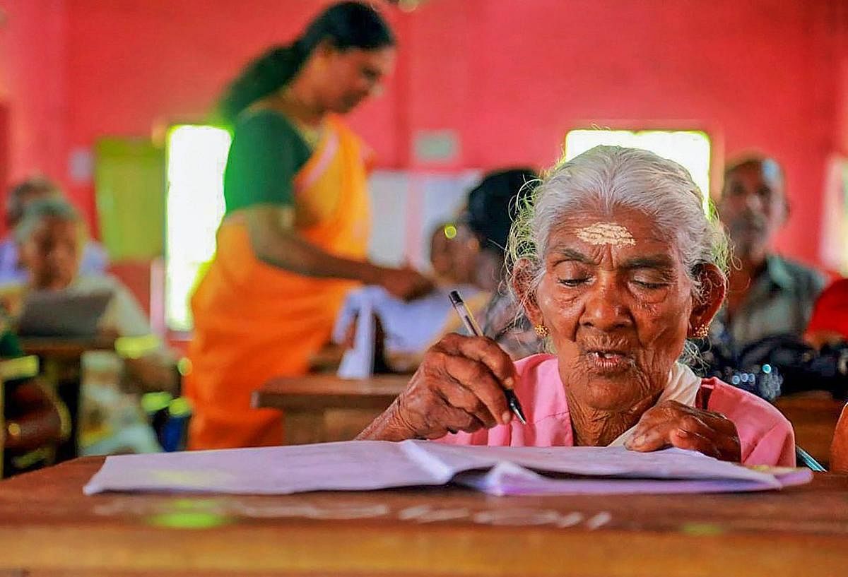 'ಫಡ್ನಾ ಲಿಖ್ನಾ' ಅಭಿಯಾನ: 10 ವರ್ಷಗಳ ನಂತರ ಕೇರಳಕ್ಕೆ ಕೇಂದ್ರದ ಅನುದಾನ