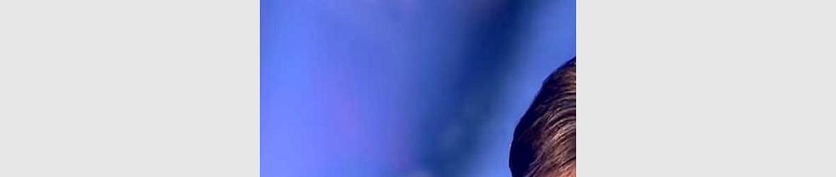 ಹೆಲ್ಮೆಟ್‌ ಧರಿಸದೆ ಅಮಿತಾಬ್‌, ಅನುಷ್ಕಾ ಜತೆ ಸಂಚಾರ: ವಾಹನ ಸವಾರರಿಗೆ ದಂಡ