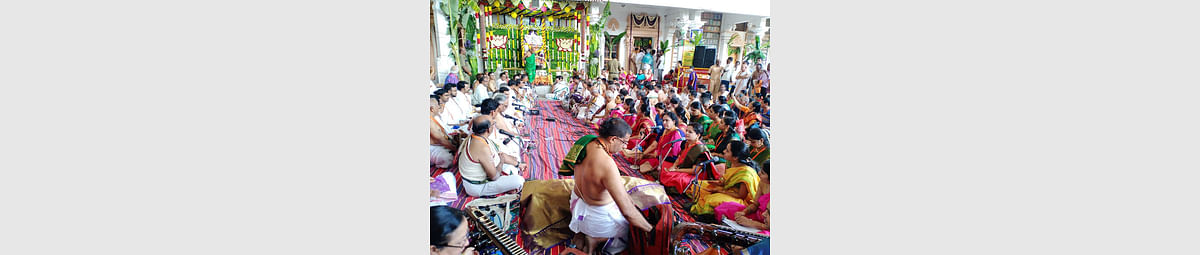 ಮಂತ್ರಾಲಯ: ಏಕಕಾಲಕ್ಕೆ 150 ಕಲಾವಿದರಿಂದ ಸಂಗೀತ ಸೇವೆ
