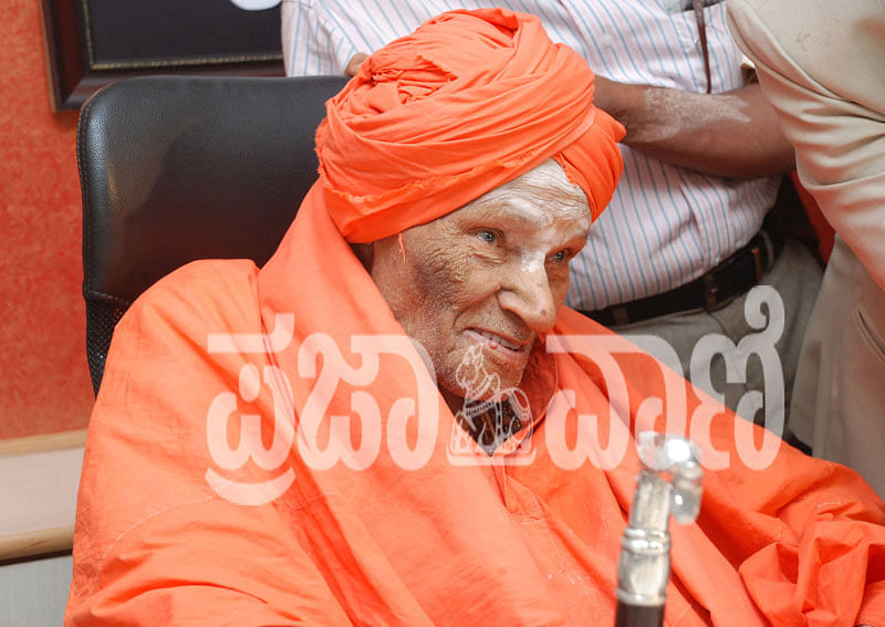 ಪುಸ್ತಕ ಪರಿಷ್ಕರಣೆ: ಸಿದ್ಧಗಂಗಾ, ಆದಿಚುಂಚನಗಿರಿ ಸ್ವಾಮೀಜಿ ಮಾಹಿತಿಗೂ ಕತ್ತರಿ