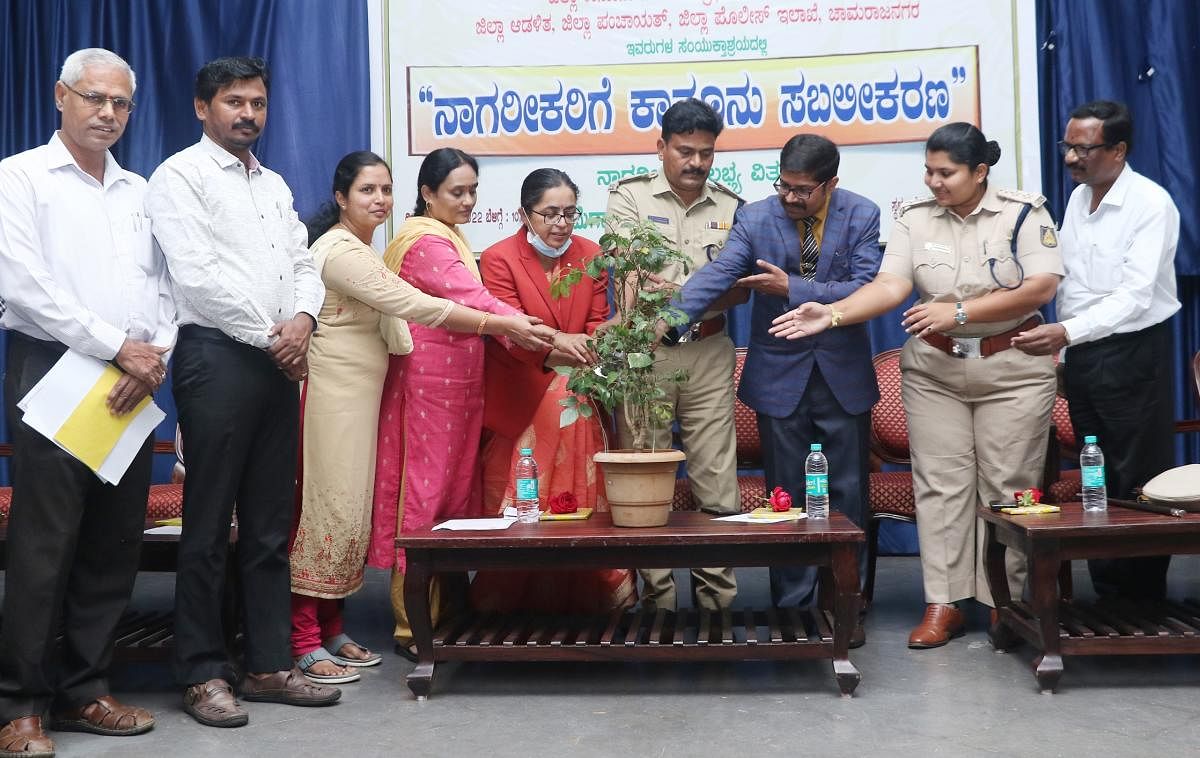 ಕಾನೂನು ತಿಳಿಯಿರಿ; ಜವಾಬ್ದಾರಿಯಾಗಿ ವರ್ತಿಸಿ: ಎಎಸ್‌ಪಿ