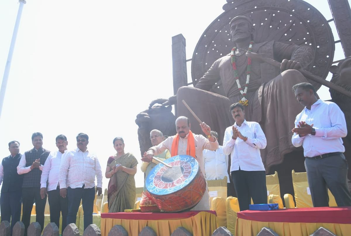 ರಾಜಹಂಸಗಡ: ಶಿವಾಜಿ ಪ್ರತಿಮೆ ಲೋಕಾರ್ಪಣೆ ಮಾಡಿದ ಸಿ.ಎಂ ಬಸವರಾಜ ಬೊಮ್ಮಾಯಿ
