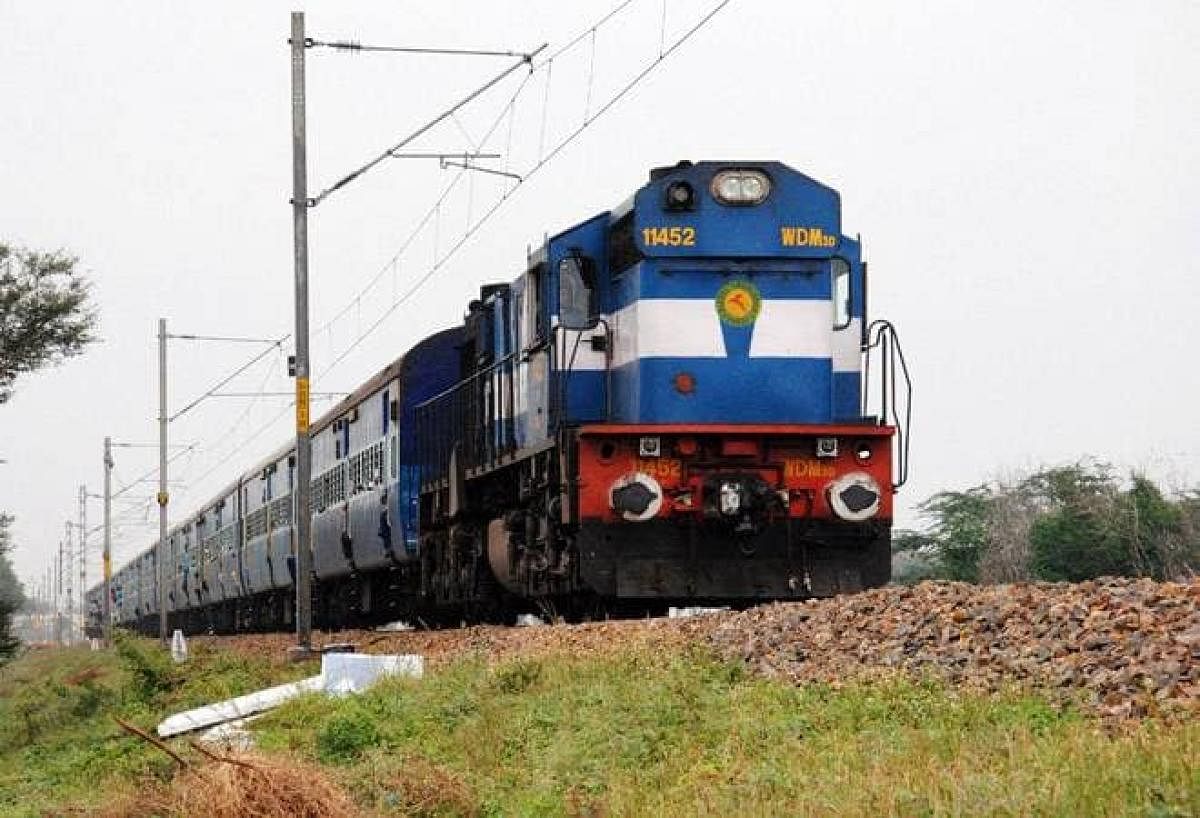 ರೈಲ್ವೆ: ಮುಂದಿನ ತಿಂಗಳು 50 ಸಾವಿರ ಮಂದಿಗೆ ನೇಮಕಾತಿ ಪತ್ರ