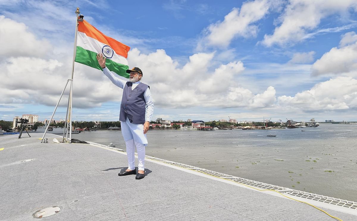 ಕೊಚ್ಚಿ: ಯುದ್ಧ ವಿಮಾನ ವಾಹಕ ನೌಕೆ ಐಎನ್‌ಎಸ್ ವಿಕ್ರಾಂತ್‌ಗೆ ಪ್ರಧಾನಿ ಮೋದಿ ಚಾಲನೆ