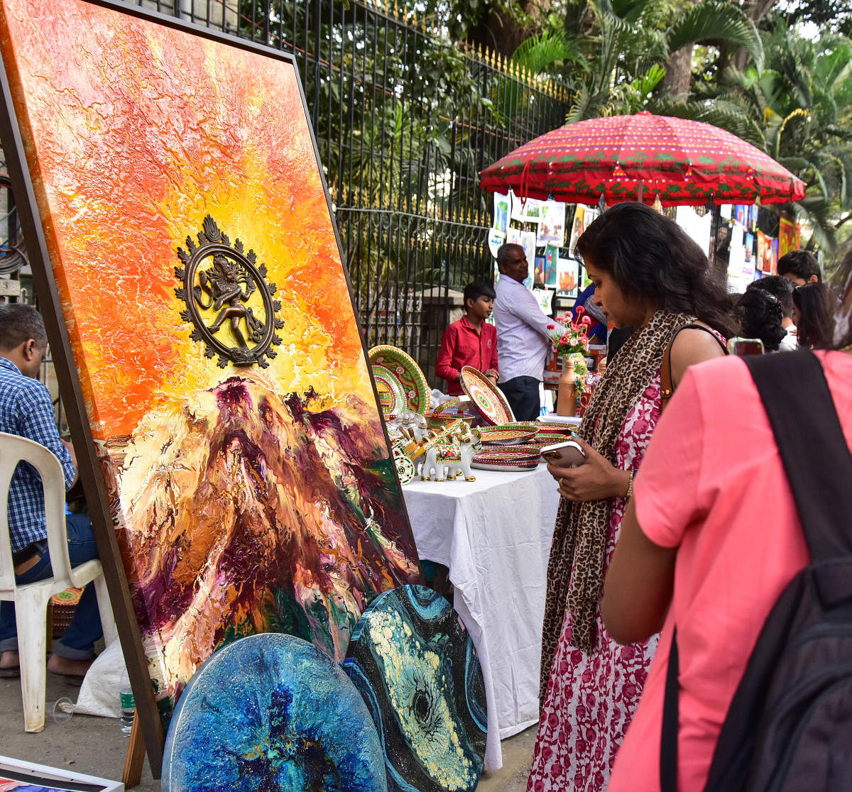 ಕಲಾವಿದೆ ಕವಿತಾ ಅವರ ₹3 ಲಕ್ಷ ಮೌಲ್ಯದ ಕಲಾಕೃತಿ ಗಮನ ಸೆಳೆಯಿತು.