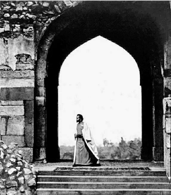 ದೆಹಲಿಯ ಪುರಾನಾ ಖಿಲ್ಲಾದಲ್ಲಿ ‘ತುಘಲಕ್‌’ ನಾಟಕ ಮೊದಲ ಪ್ರದರ್ಶನ (1972) ಕಂಡಾಗ