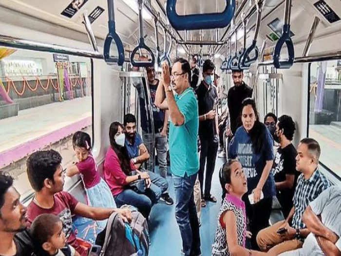 Test Photo story 2 - KR Puram Metro: ಟೆಕ್‌ ಕಾರಿಡಾರ್‌ನಲ್ಲಿ ಮೆಟ್ರೋ ಸವಾರಿ ಸಂಭ್ರಮ, ವೈಟ್‌ಫೀಲ್ಡ್‌-ಕೆ.ಆರ್‌.ಪುರ ಮಾರ್ಗದಲ್ಲಿ ಸಂಚಾರ ಶುರು