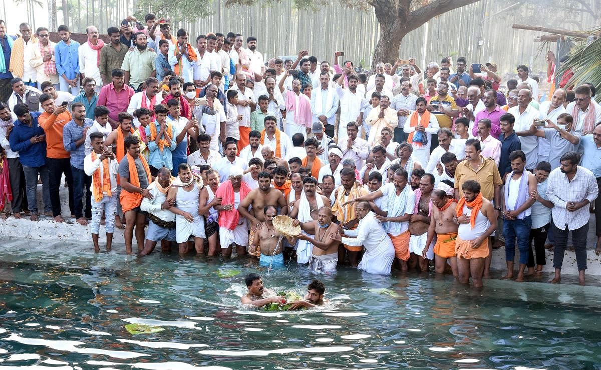 ದಾವಣಗೆರೆ: ಅದ್ದೂರಿಯಾಗಿ ನಡೆದ ಮಹೇಶ್ವರ ಜಾತ್ರೆ