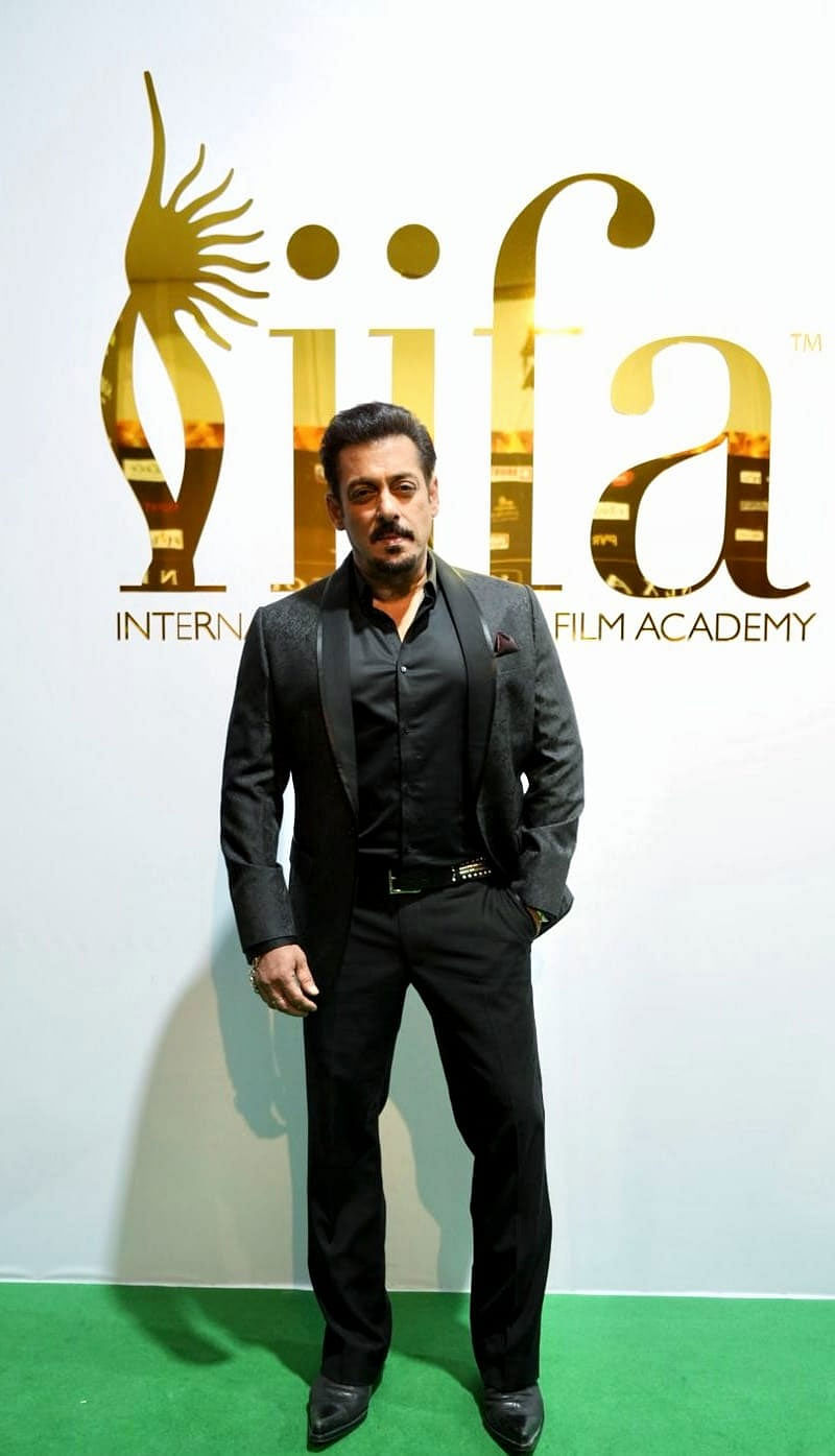 IIFA ರಾಕ್ಸ್ 2023 ಗ್ರೀನ್ ಕಾರ್ಪೆಟ್‌ನಲ್ಲಿ  ಗಮನ ಸೆಳೆದ ಬಾಲಿವುಡ್‌ನ ಪ್ರೀತಿಯ ಭಾಯಿಜಾನ್ ಸಲ್ಮಾನ್‌ಖಾನ್