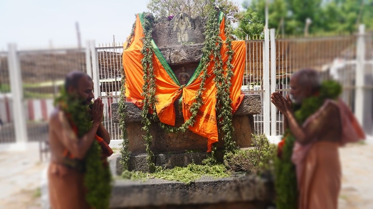  ನವವೃಂದಾವನ ಗಡ್ಡೆ (ಪ್ರಾತಿನಿಧಿಕ ಚಿತ್ರ)