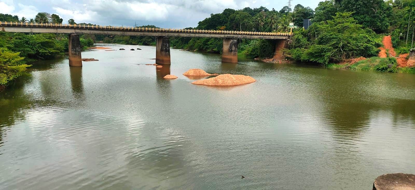 ಮಳೆಯಿಂದಾಗಿ ಫಲ್ಗುಣಿ ನದಿಯಲ್ಲಿ ನೀರಿನ ಮಟ್ಟ ಏರಿಕೆಯಾಗಿದೆ