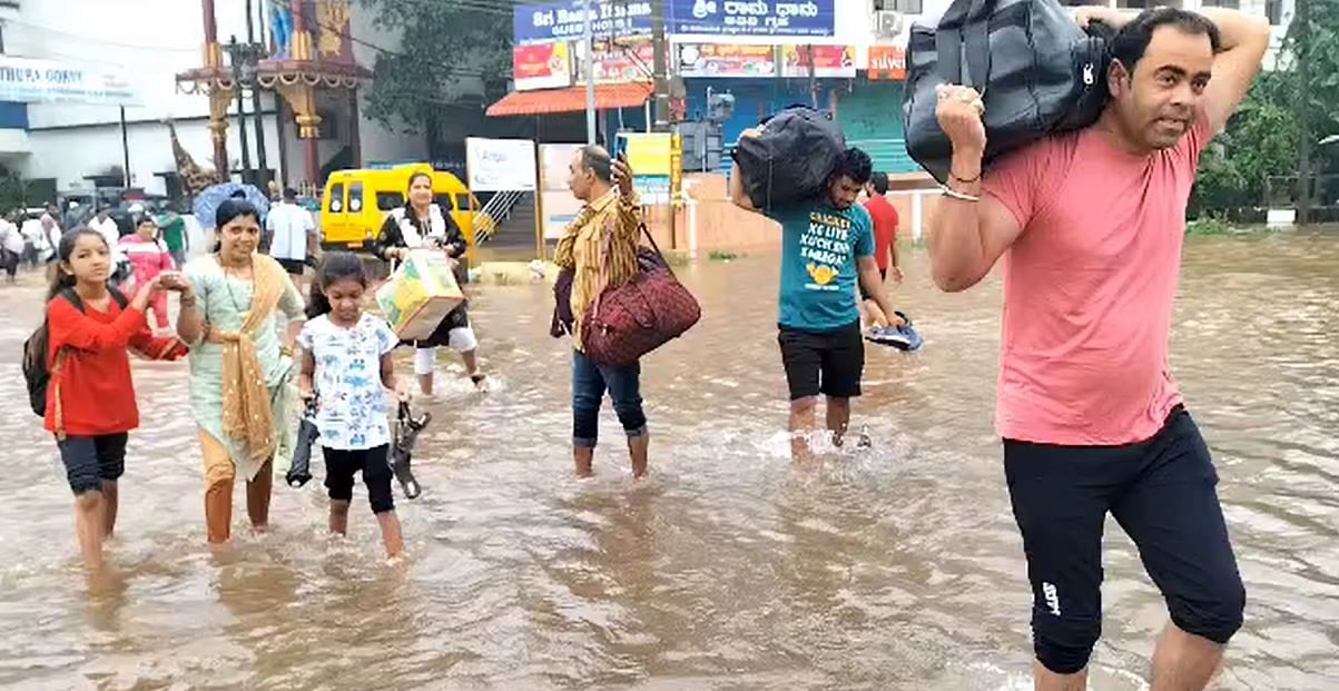 ದಕ್ಷಿಣ ಕನ್ನಡ ಜಿಲ್ಲೆಯಲ್ಲಿ ಧಾರಾಕಾರ ಮಳೆ