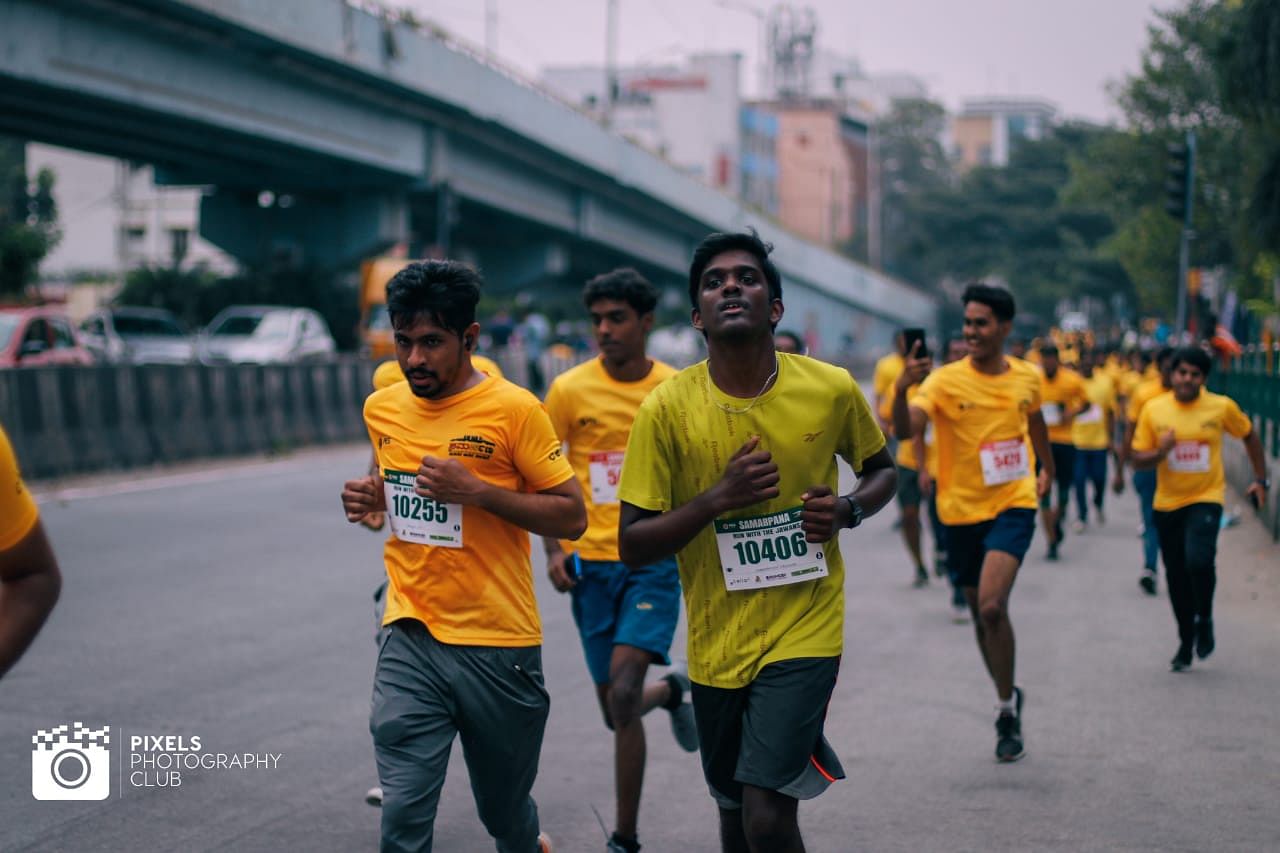 ಸಮರ್ಪಣಾ ಓಟದಲ್ಲಿ ಪಾಲ್ಗೊಂಡಿದ್ದ ವಿದ್ಯಾರ್ಥಿಗಳು.