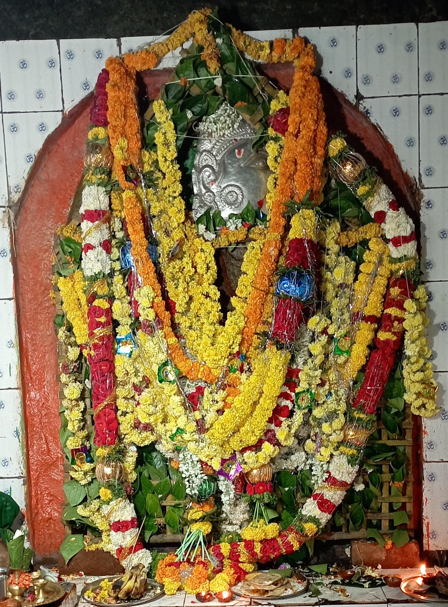 ಪುಷ್ಪಾಲಂಕೃತ ಮಾರುತೇಶ್ವರ