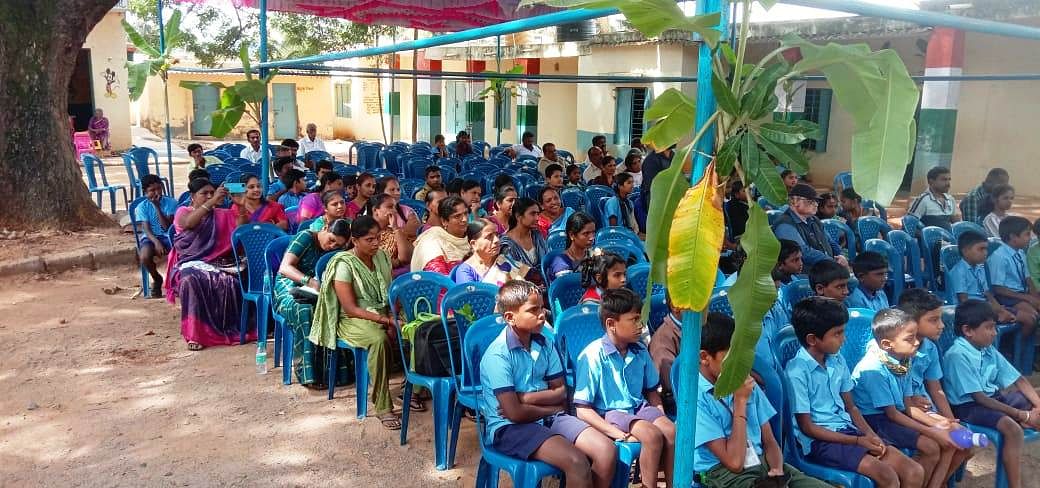 ಗ್ರಾಮಸಭೆಯಲ್ಲಿ ಭಾಗವಹಿಸಿದ್ದ ಶಾಲಾ ಮಕ್ಕಳು