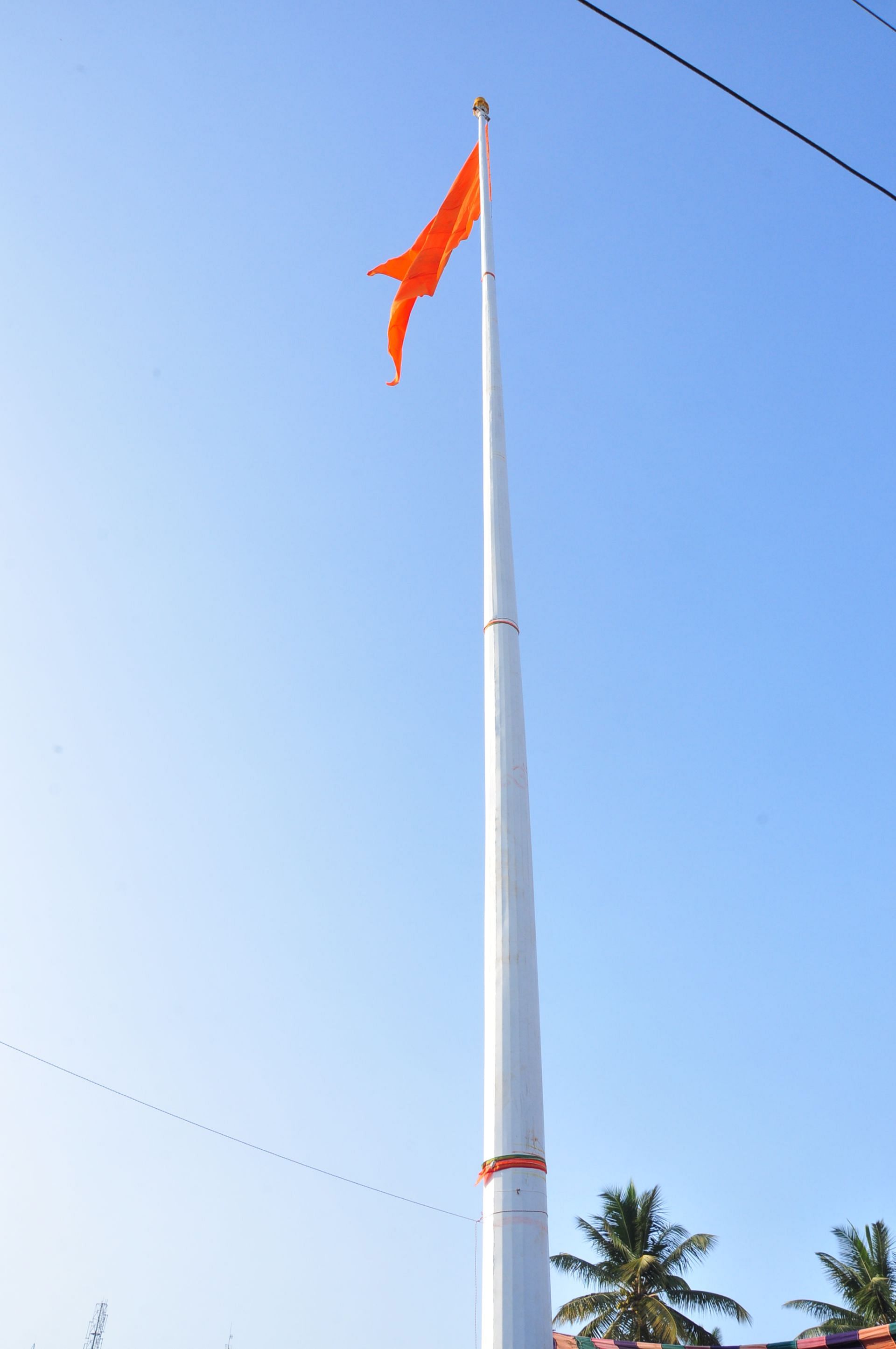 ಕೆರಗೋಡು ಗ್ರಾಮದಲ್ಲಿ ಸ್ಥಾಪಿಸಲಾಗಿರುವ ಧ್ವಜ ಸ್ತಂಬ